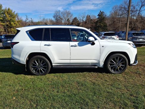Used 2024 Lexus LX 600 F Sport image 7