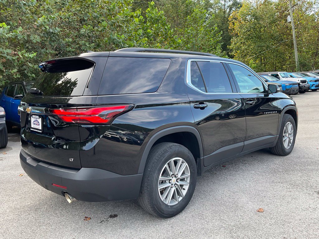 Used 2023 Chevrolet Traverse LT FWD image 6