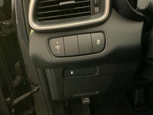 Used 2018 Kia Sorento AWD image 14