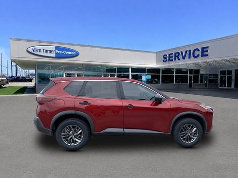 Used 2023 Nissan Rogue S FWD image 9