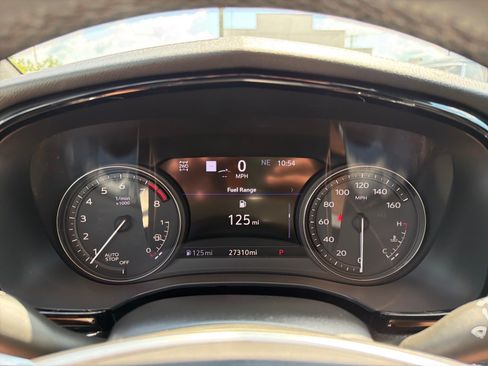 Used 2023 Cadillac XT5 Premium Luxury w/ Technology Package AWD/4WD image 15