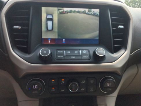 Used 2019 GMC Acadia Denali w/ Technology Package AWD/4WD image 15
