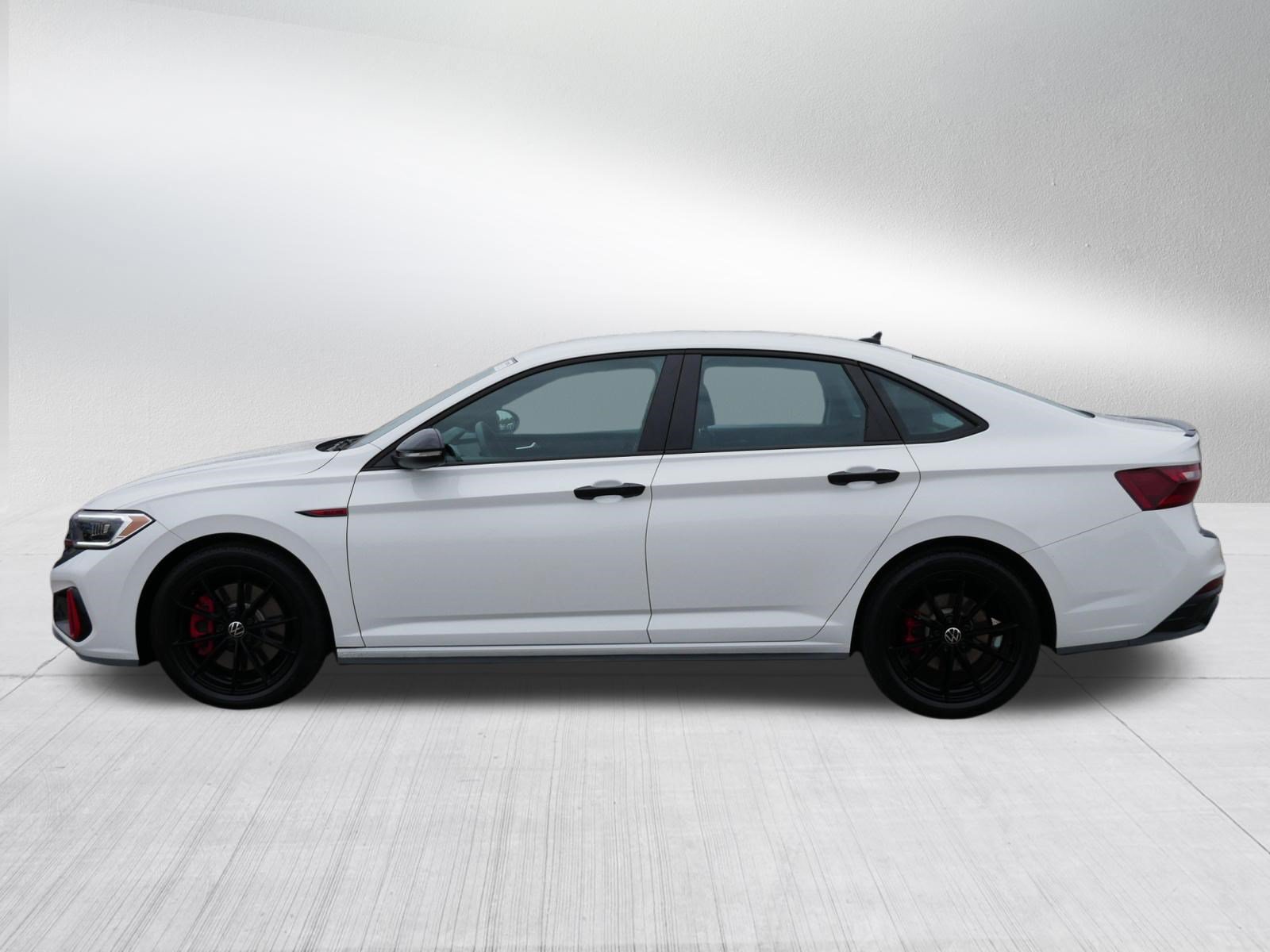 Used 2024 Volkswagen Jetta GLI 40th Anniversary Edition FWD image 4