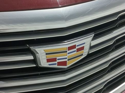 Used 2018 Cadillac XT5 Luxury w/ Driver Awareness Package image 19