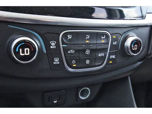 Used 2019 Chevrolet Traverse LS FWD image 24