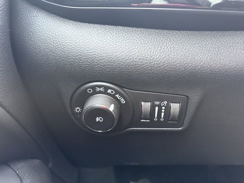 New 2026 Jeep Compass Latitude AWD/4WD image 9