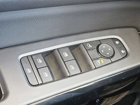 New 2026 Nissan Pathfinder SV w/ Cargo Package FWD image 20