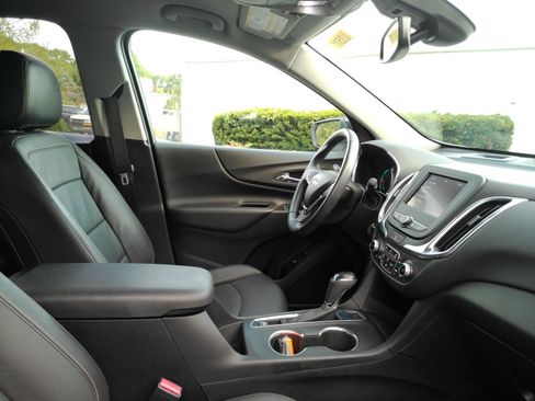 Certified 2020 Chevrolet Equinox LT w/ Sport Edition AWD/4WD image 16