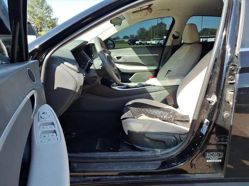 Used 2023 Hyundai Sonata SE image 15