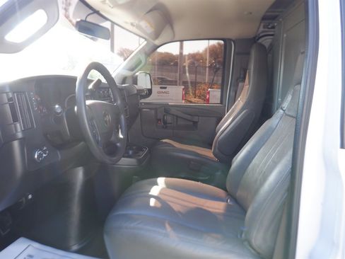 Used 2023 Chevrolet Express 2500 w/ Driver Convenience Package image 11