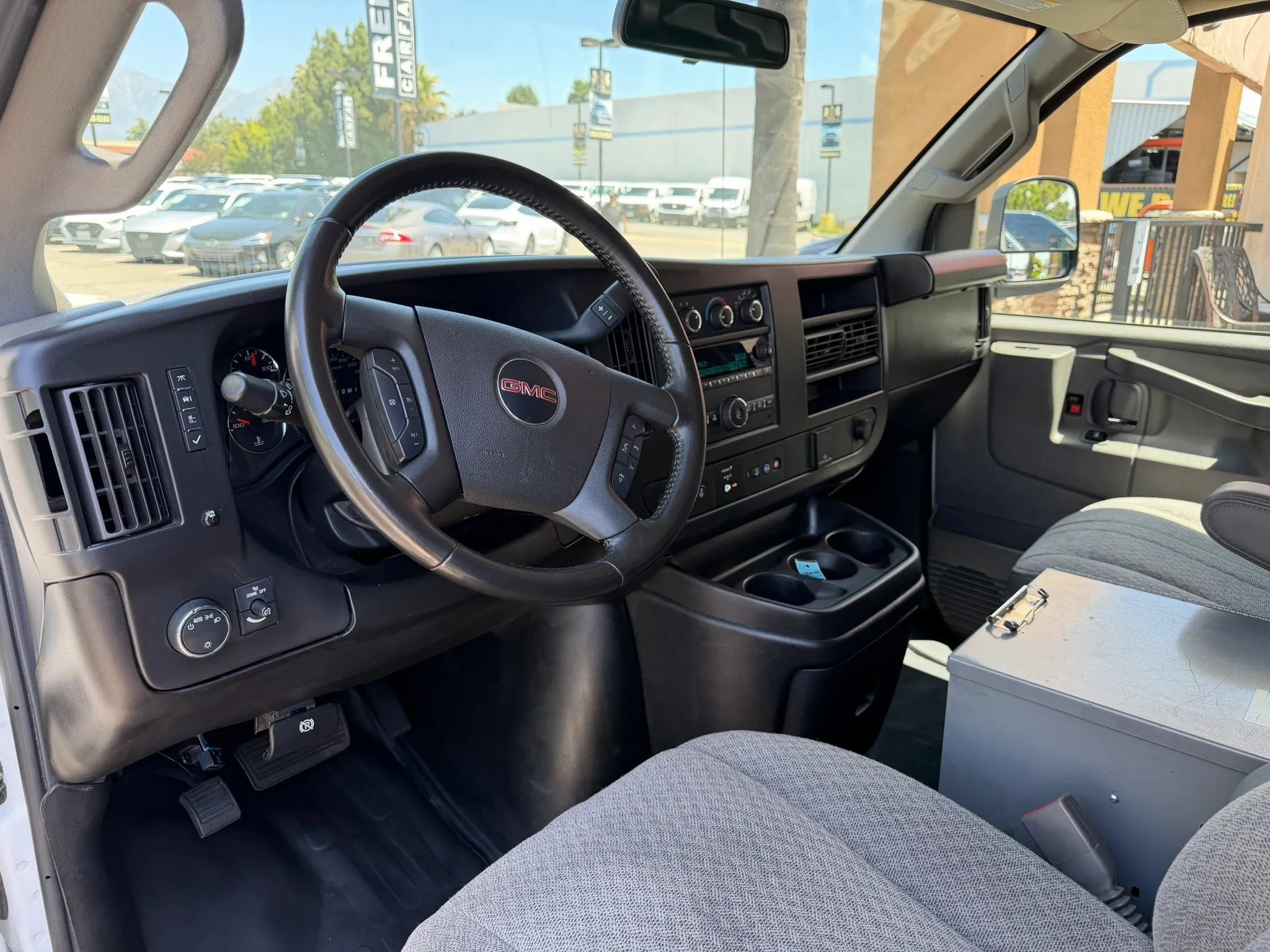 Used 2023 GMC Savana 2500 Extended w/ Driver Convenience Package RWD image 11
