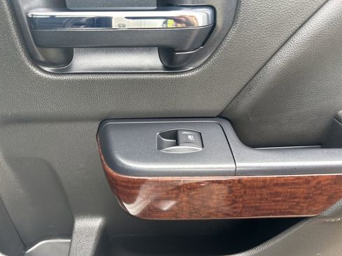 Used 2015 GMC Sierra 1500 SLT w/ SLT Crew Cab Value Package image 41