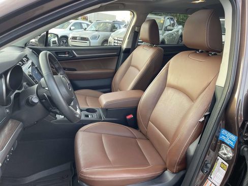 Used 2019 Subaru Outback 2.5i Touring w/ Popular Package #3A AWD/4WD image 8