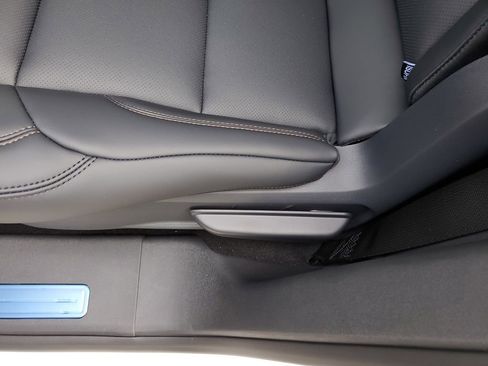 New 2026 Lincoln Nautilus Premier AWD/4WD image 12