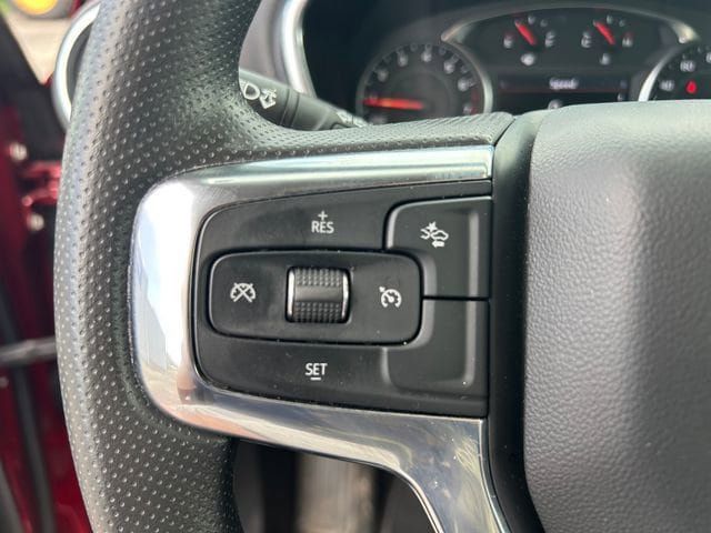 Used 2025 Chevrolet Blazer LT AWD/4WD image 23