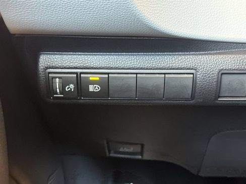 Used 2023 Toyota Corolla SE w/ SE Premium Package FWD image 35