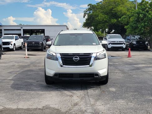 Used 2024 Nissan Pathfinder SV FWD image 7