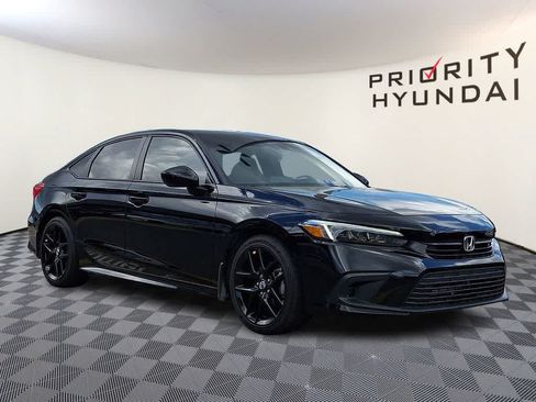 Used 2024 Honda Civic Sport image 3