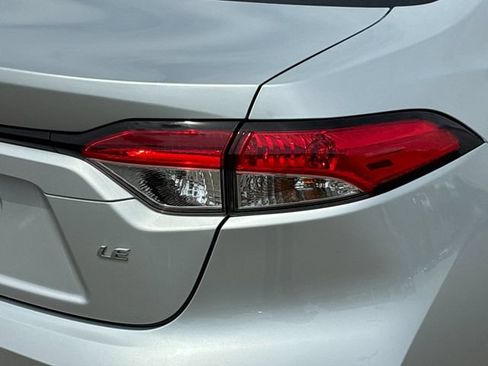 Used 2026 Toyota Corolla LE FWD image 27