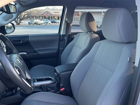 Used 2018 Toyota Tacoma 4x4 Double Cab image 15