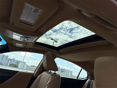 Certified 2024 Lexus ES 350 w/ Premium Package image 22