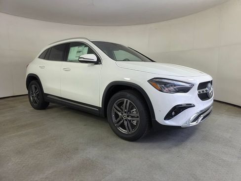 New 2026 Mercedes-Benz GLA 250 4MATIC image 1