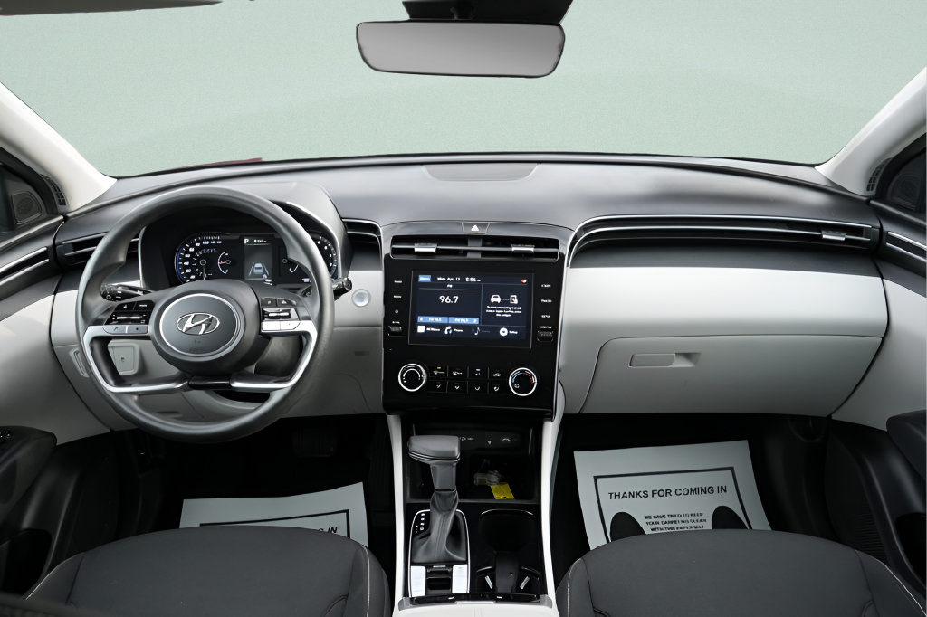 Used 2023 Hyundai Tucson SEL FWD image 17