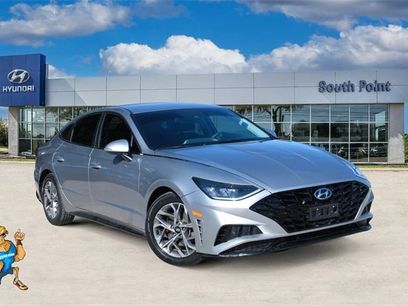 Used 2021 Hyundai Sonata SEL w/ Preferred Accessory Package