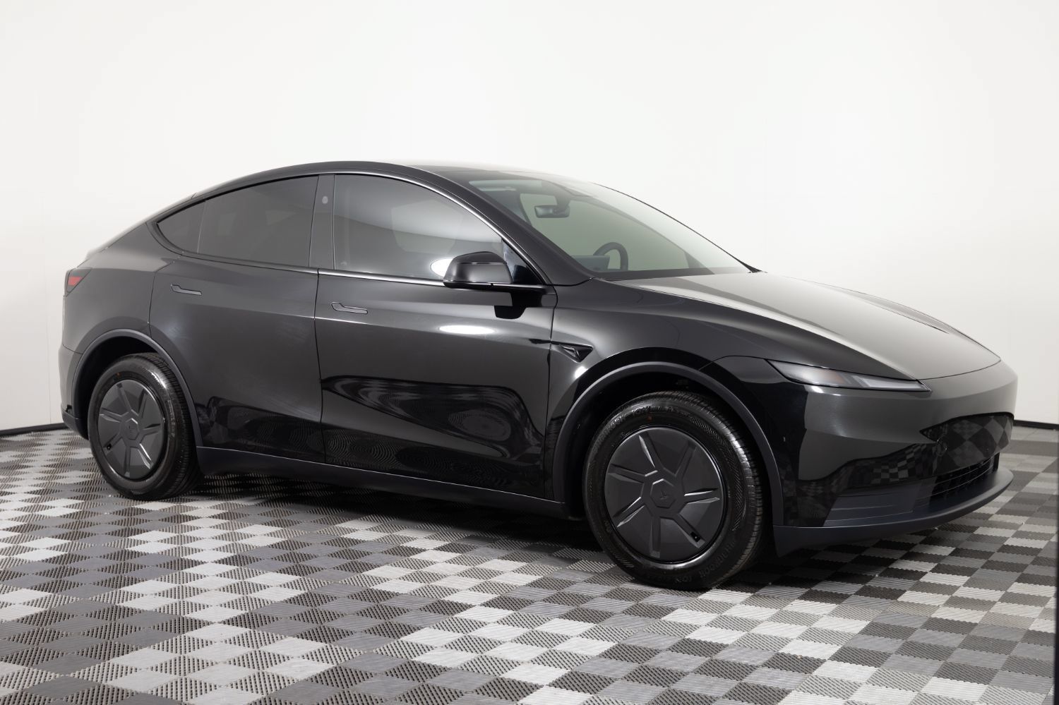 Used 2026 Tesla Model Y AWD image 10