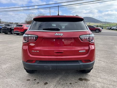 Used 2018 Jeep Compass Latitude w/ Popular Equipment Group AWD/4WD image 19
