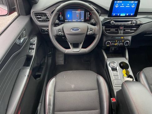Used 2024 Ford Escape ST-Line AWD/4WD image 2