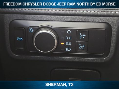 Used 2024 Ford Mustang Premium image 16