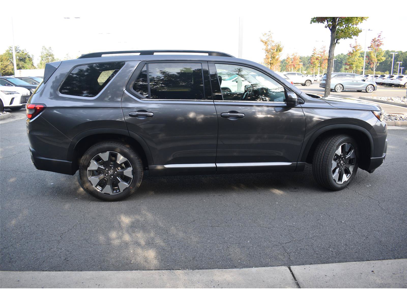 New 2026 Honda Pilot Touring image 8