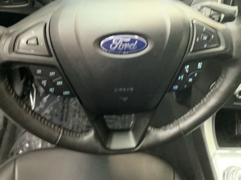 Used 2022 Ford Edge SEL AWD/4WD image 14