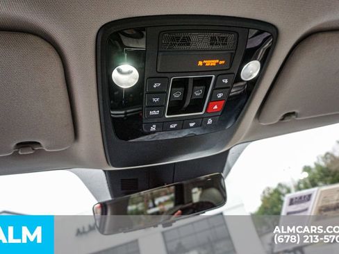 Used 2025 Kia Carnival SX Prestige image 40