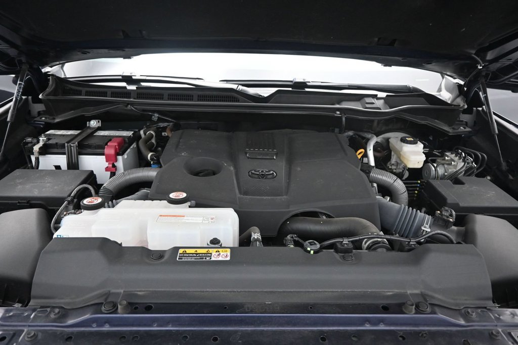 Used 2024 Toyota Tundra Limited AWD/4WD image 14