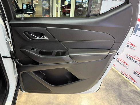 Used 2020 Chevrolet Traverse LT w/ Driver Confidence II Package AWD/4WD image 46
