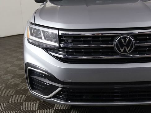 Used 2022 Volkswagen Atlas Cross Sport SEL R-Line image 15