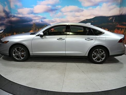 Used 2024 Honda Accord EX image 5