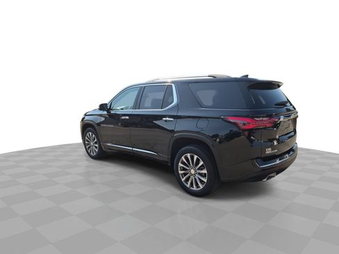 Certified 2023 Chevrolet Traverse Premier FWD image 6
