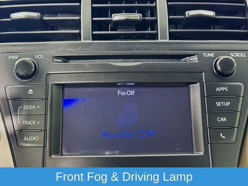 Used 2014 Toyota Prius V Five image 17