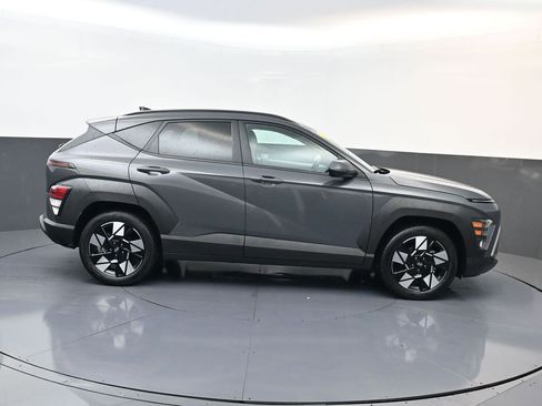 Certified 2025 Hyundai Kona SEL image 3