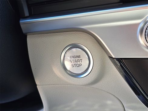 New 2025 Kia Telluride S image 29