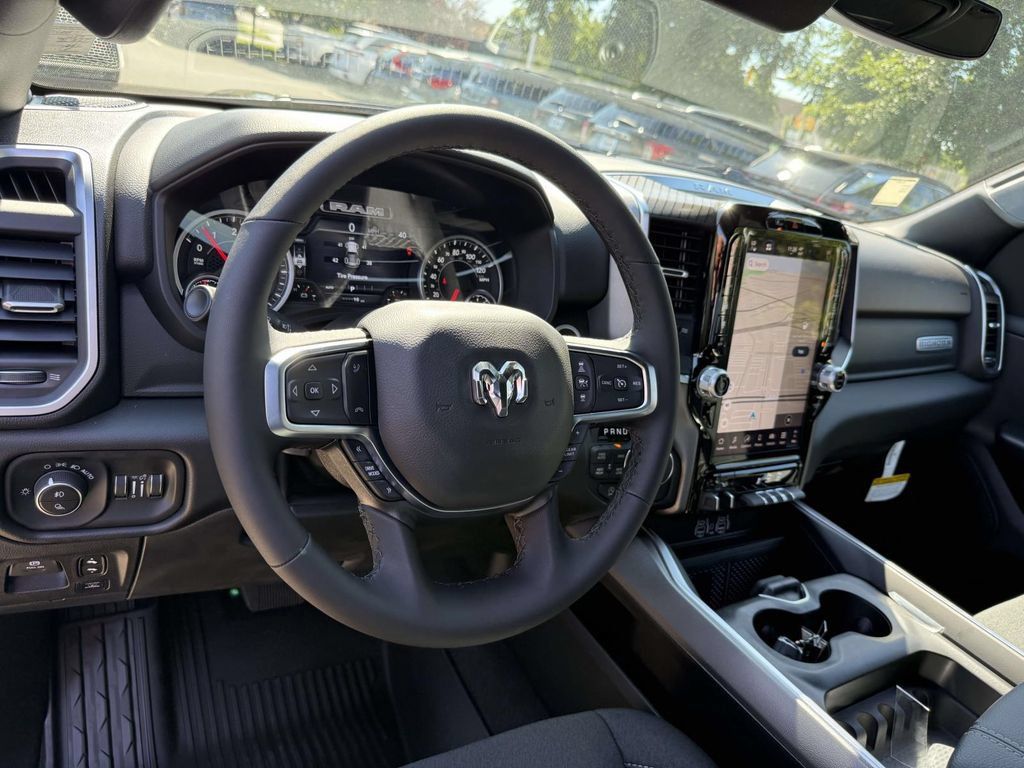 New 2027 RAM 1500 4x4 Crew Cab image 2