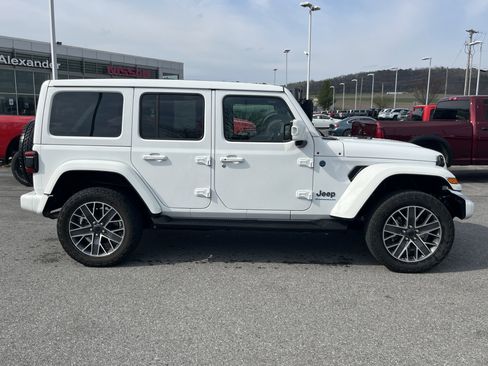 Used 2024 Jeep Wrangler High Altitude image 2
