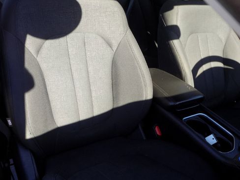 Used 2015 Chrysler 200 Limited w/ Convenience Group image 11