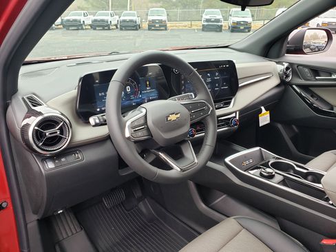 New 2026 Chevrolet Equinox LT w/ Convenience Package II image 29