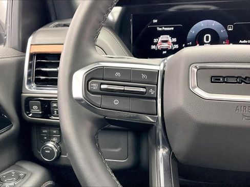 Used 2025 GMC Yukon Denali image 20