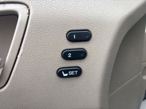 Used 2015 Honda Odyssey Touring Elite image 44