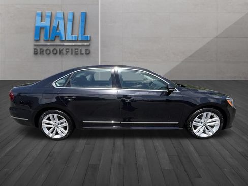 Used 2018 Volkswagen Passat 2.0T SEL Premium FWD image 6